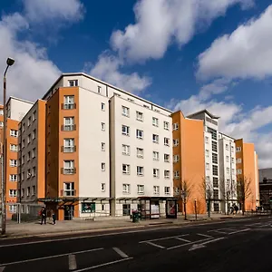  Apartment Mcmillan Student Village